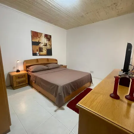 Seafront 3bed Ghadira Bay By Homely Is-Sellum